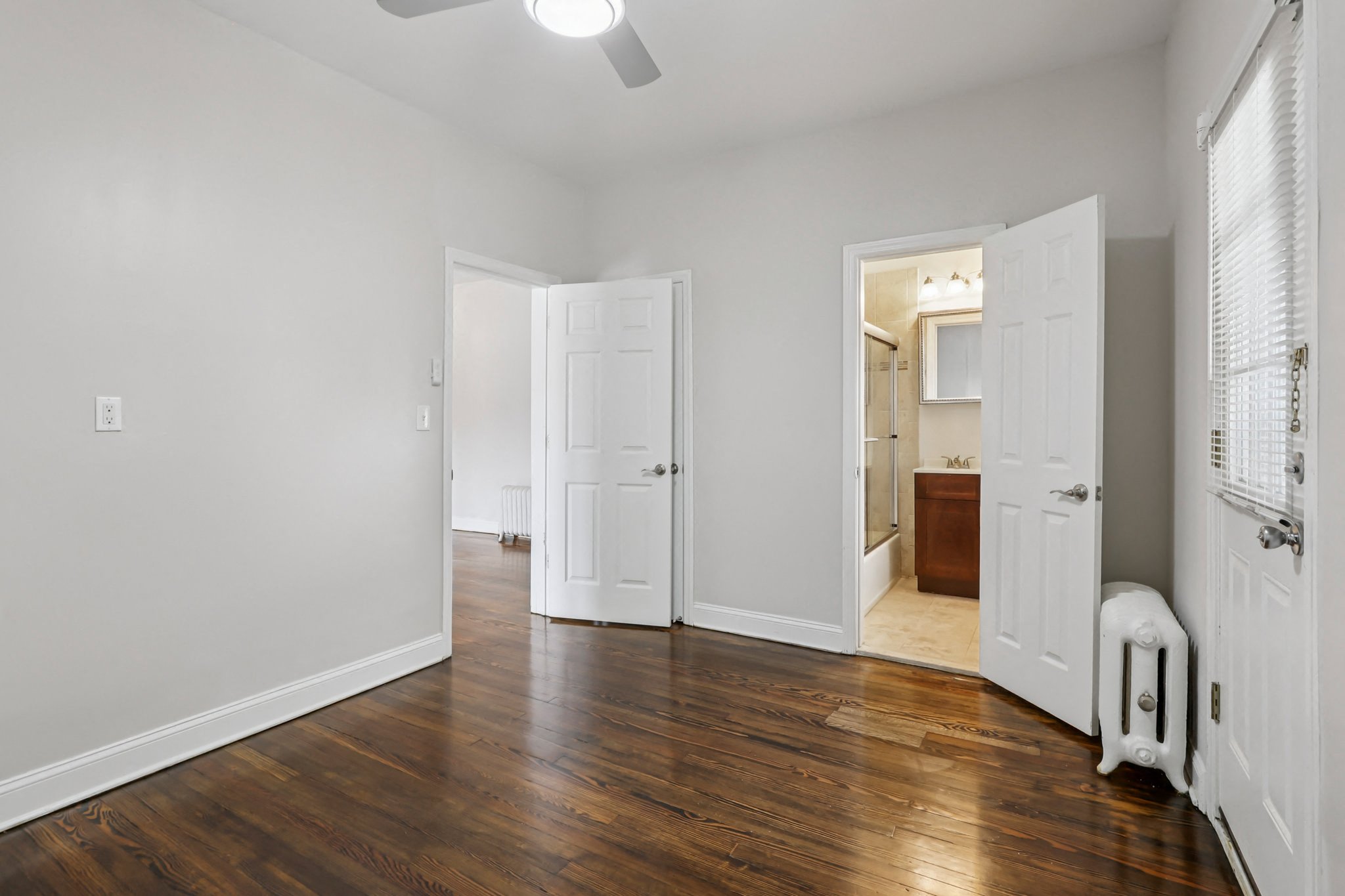 Gallery Photo 16